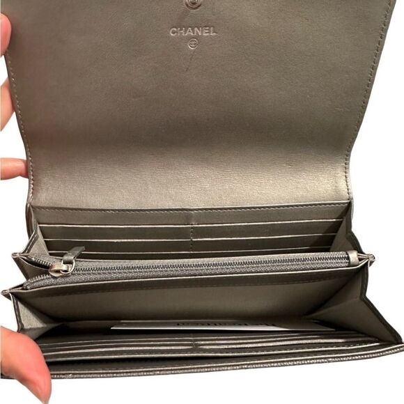 Chanel silver large wallet clutch - Picture 9 of 15
